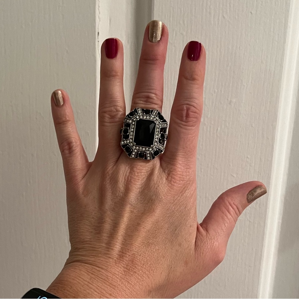 Big black ring